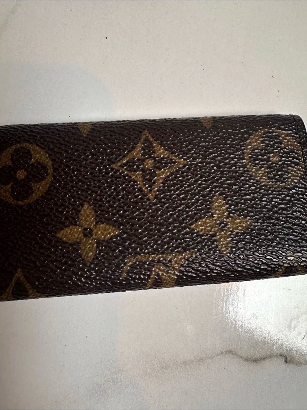 Louis Vuitton Monogram
Multicles 4 Key Case - Picture 2 of 10